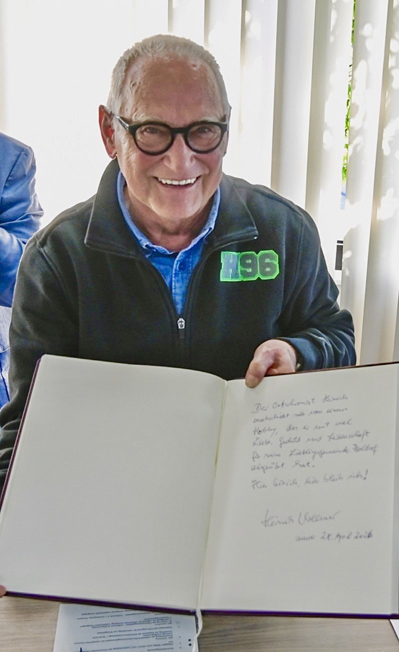 Ein �ra geht zu Ende! Heinrich Vollmer beendet seine T�tigkeit als Ortschronist in der Gemeinde Holdorf!