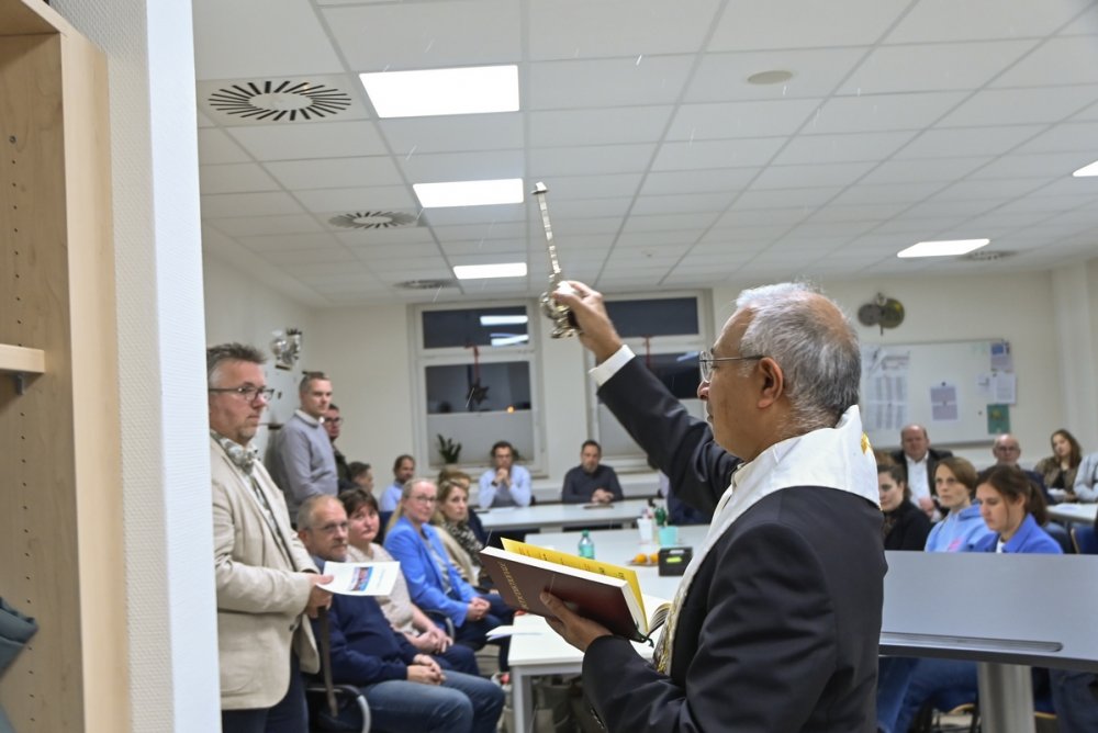 Erweitertes Lehrerzimmer der GKS eingesegnet