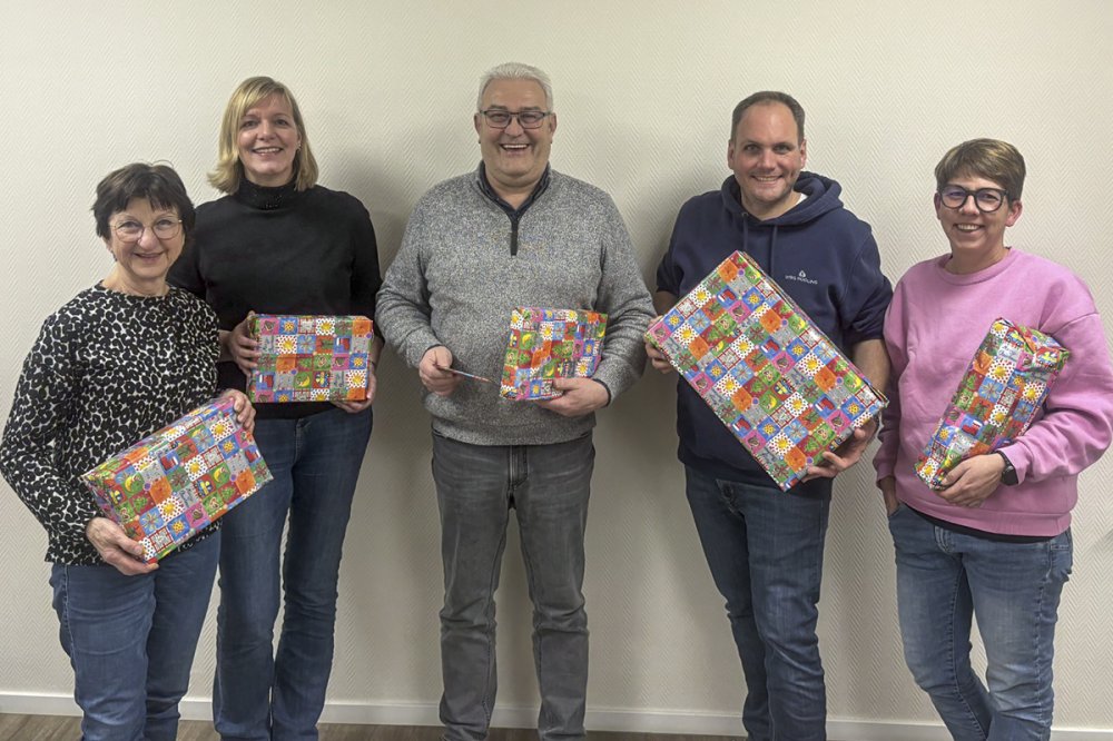 Weihnachtsbaum der W�nsche - das Christkind darf kommen!