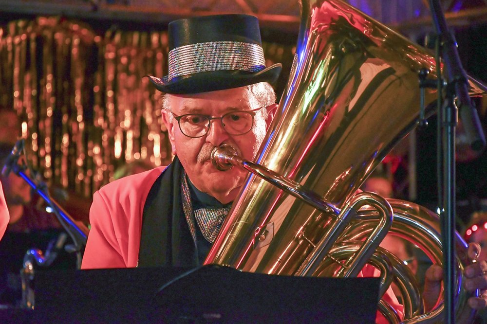 Mister Musikverein und die ,,Dicke Berta"