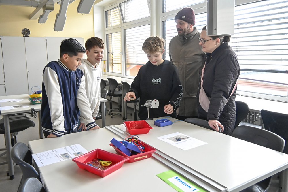 Offene T�ren bei der Georg-Kerschensteiner-Schule