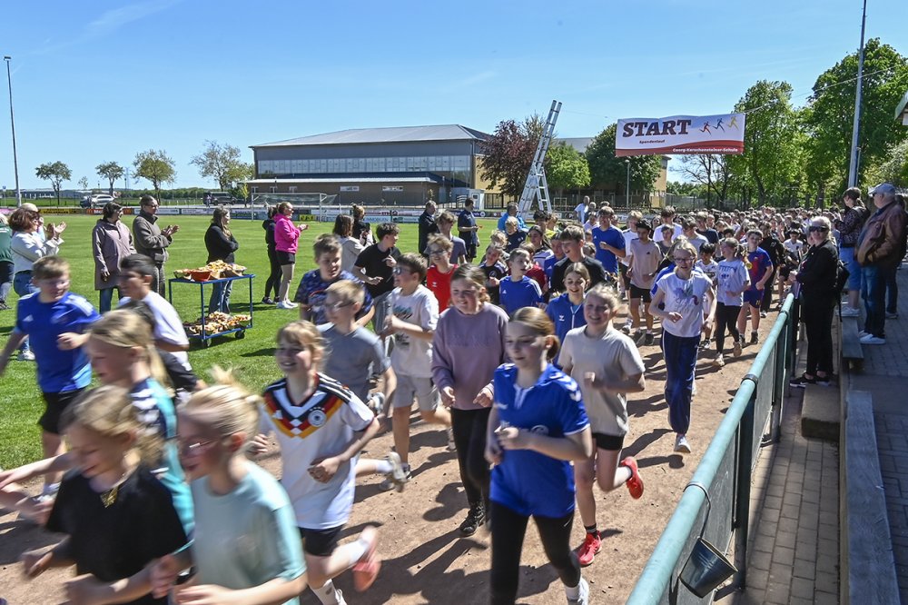 Sechster Sponsorenlauf der GKS f�r Sports4Trees